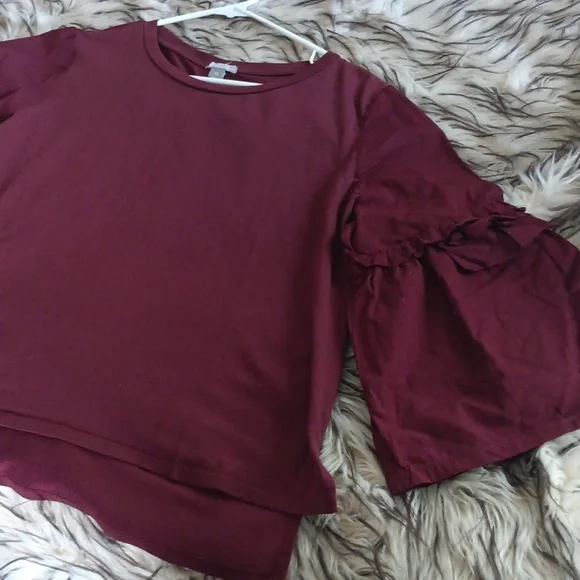 FALLS CREEK flare sleeve top - Picture 1 of 3